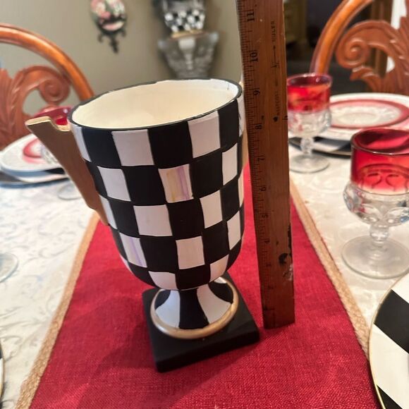 Hand painted Ceramic vase with a lid - Picture 5 of 6